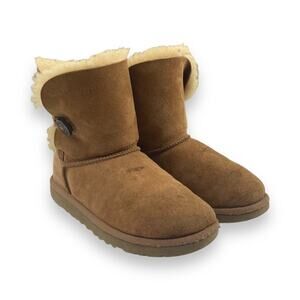 UGG Chestnut Brown Bailey Button II Boot